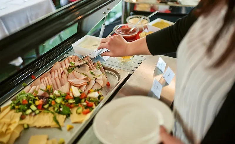 hungariakoncertbrunchcruisgiftforyouf